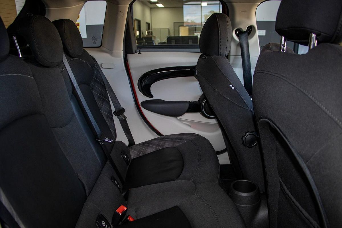 2014 MINI Hatch Cooper S F55