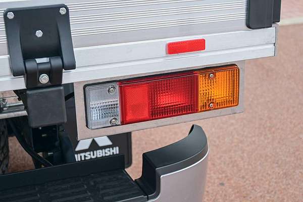 2024 Mitsubishi Triton GLX MV 4X4