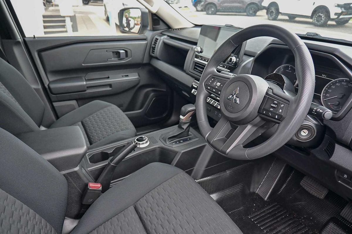 2024 Mitsubishi Triton GLX MV 4X4