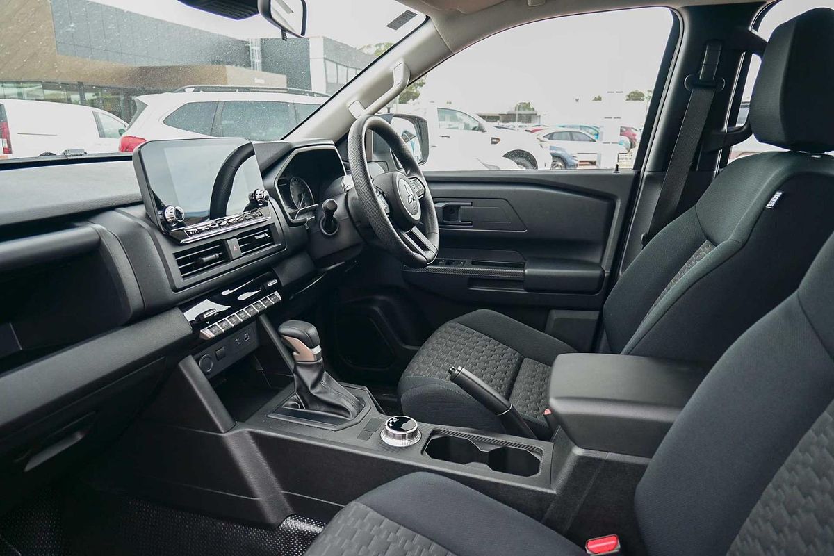 2024 Mitsubishi Triton GLX MV 4X4