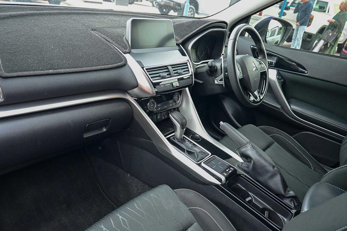 2018 Mitsubishi Eclipse Cross ES YA