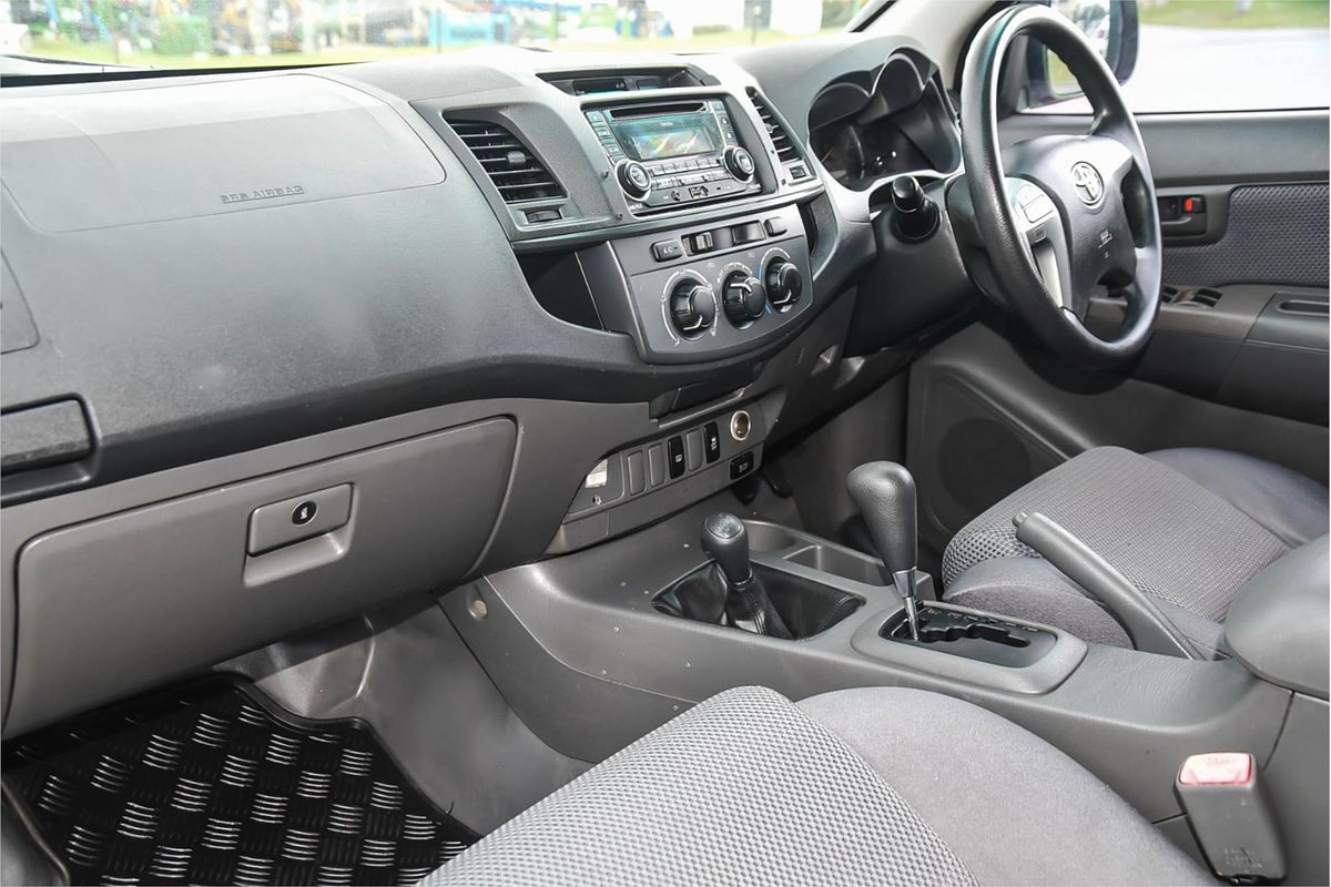 2012 Toyota Hilux SR KUN26R 4X4