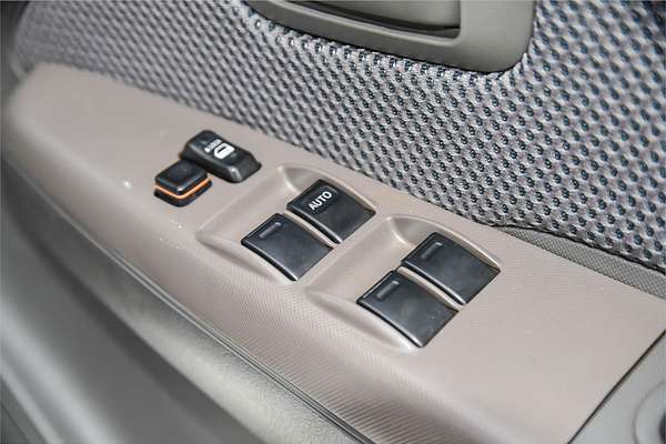 2012 Toyota Hilux SR KUN26R 4X4