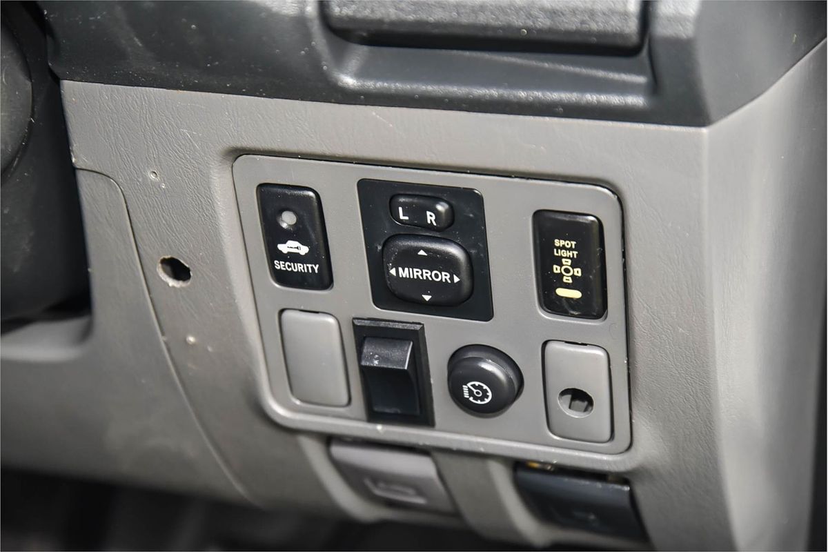 2012 Toyota Hilux SR KUN26R 4X4