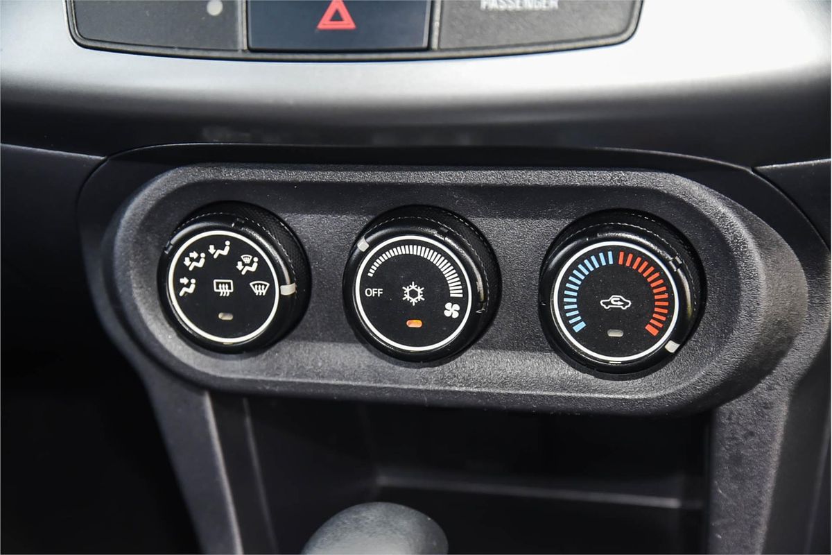 2011 Mitsubishi Lancer ES CJ
