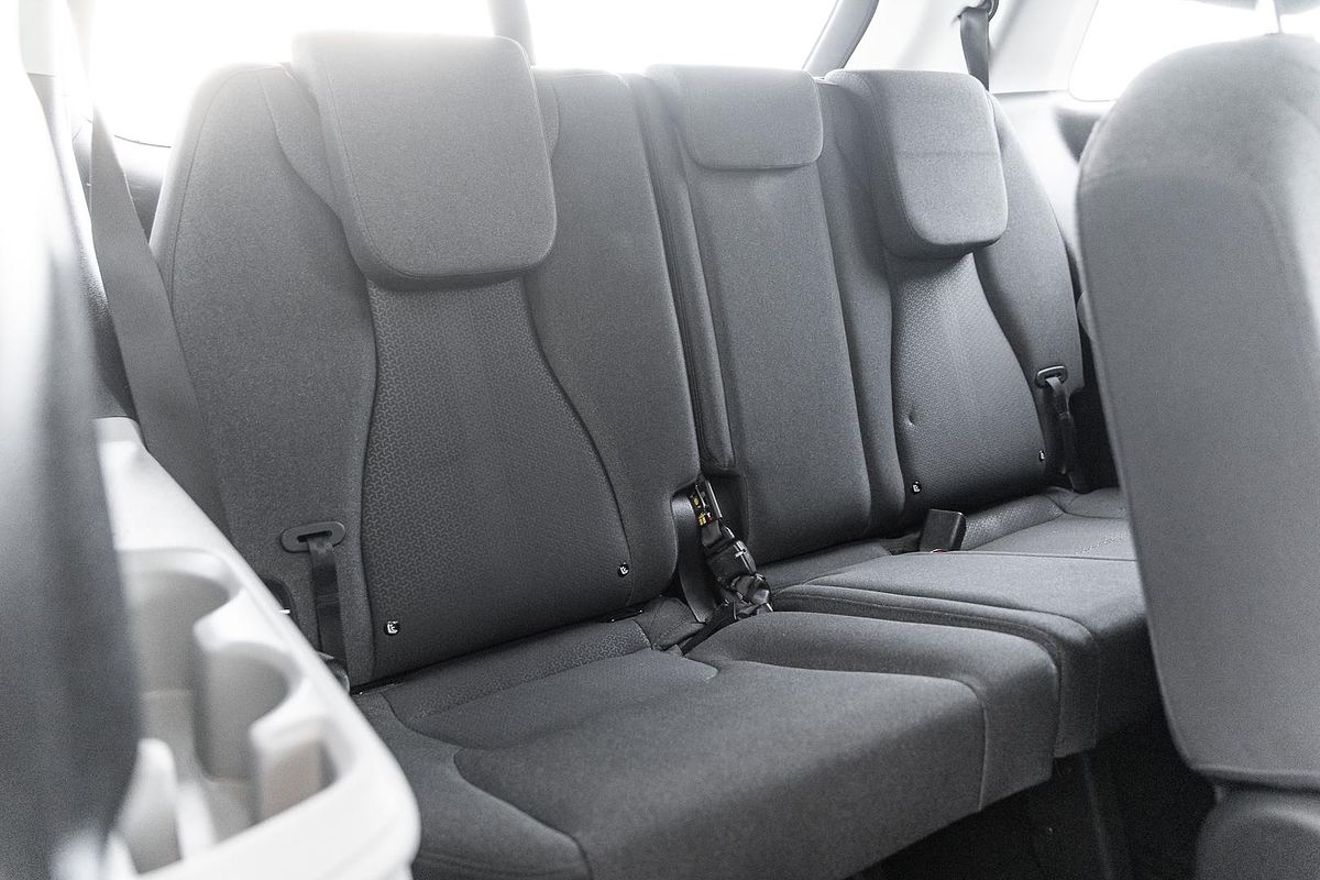 2023 Kia Carnival S KA4