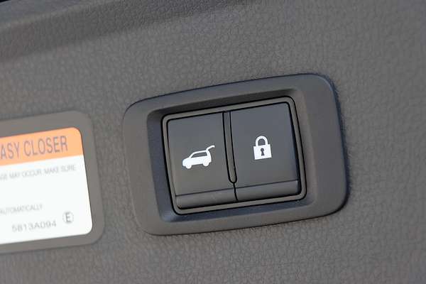 2024 Mitsubishi Eclipse Cross Exceed YB