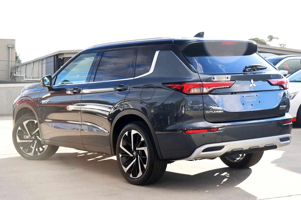 2024 Mitsubishi Outlander PHEV Exceed Tourer ZM