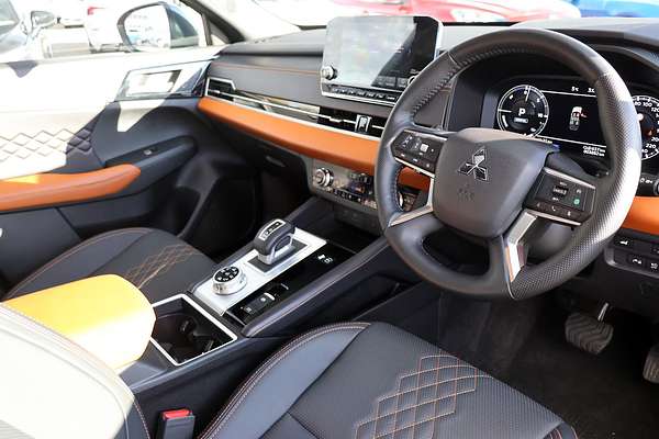 2024 Mitsubishi Outlander PHEV Exceed Tourer ZM