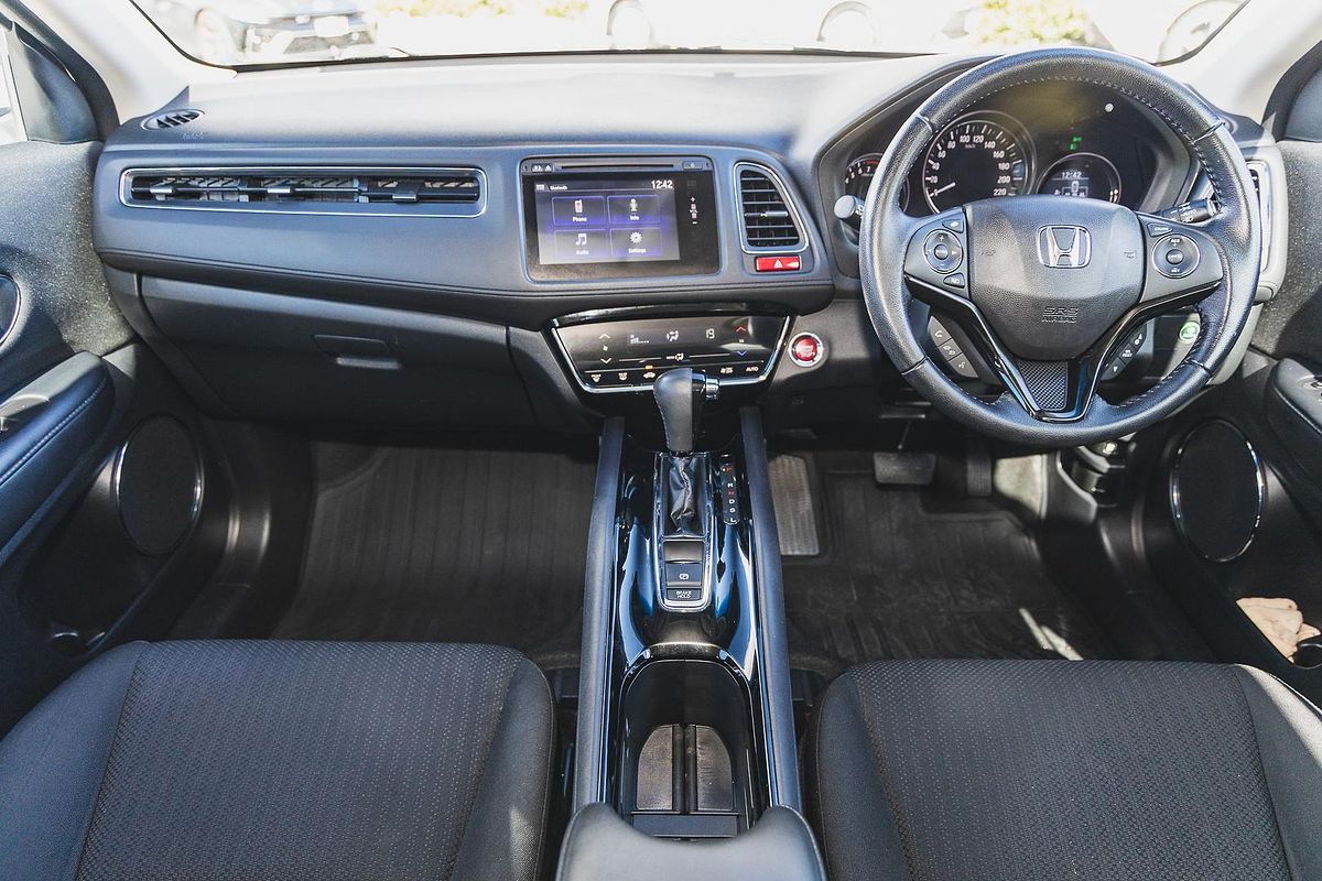 2017 Honda HR-V VTi-S