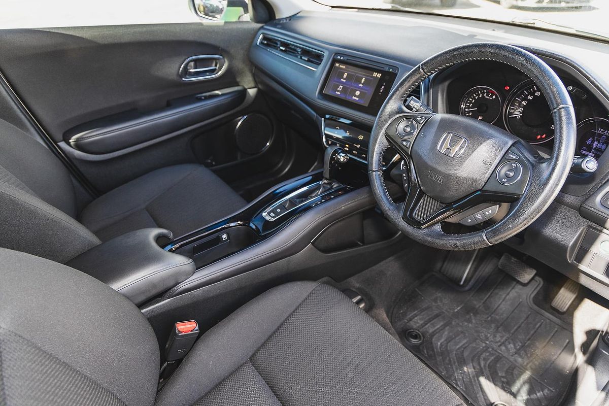 2017 Honda HR-V VTi-S
