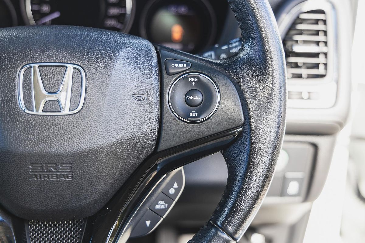 2017 Honda HR-V VTi-S