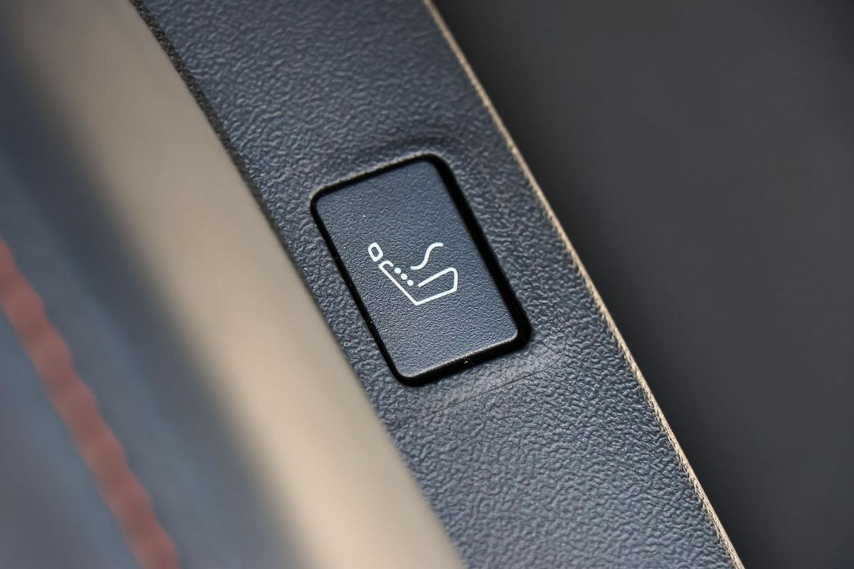 2024 Mitsubishi Outlander PHEV Exceed Tourer ZM