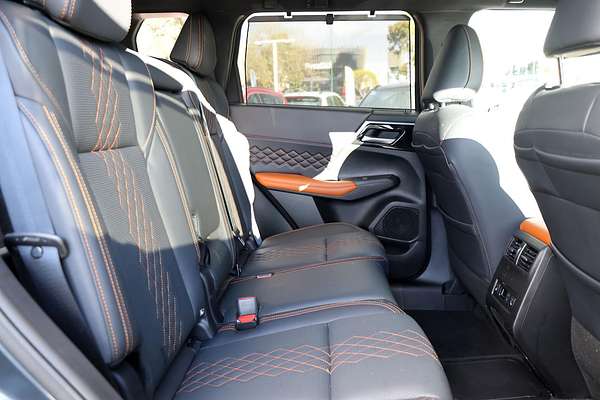 2024 Mitsubishi Outlander PHEV Exceed Tourer ZM