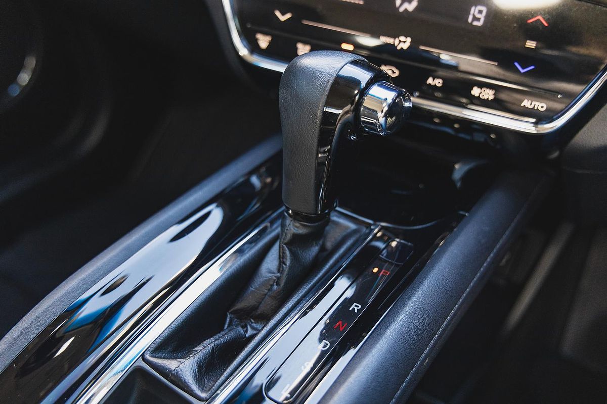 2017 Honda HR-V VTi-S