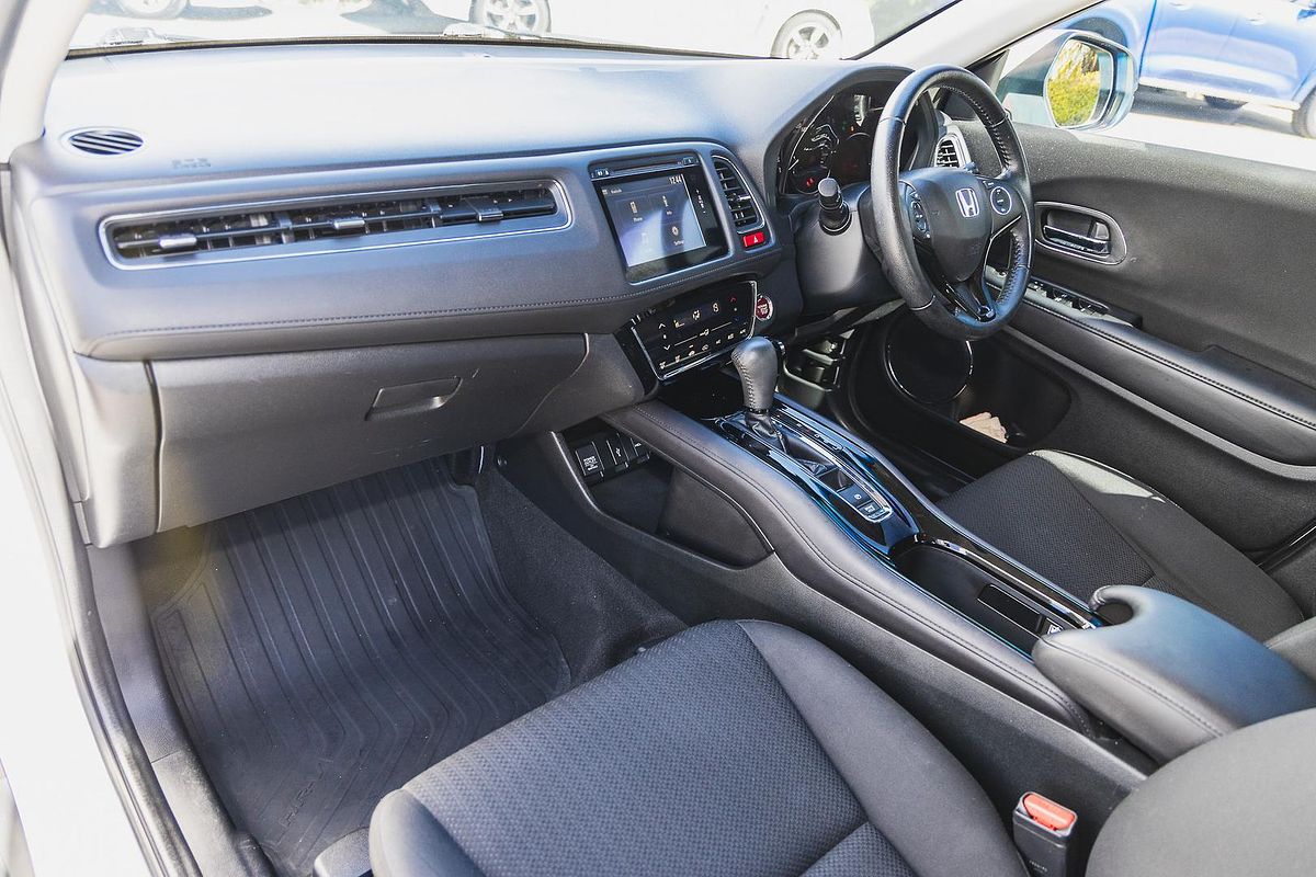 2017 Honda HR-V VTi-S