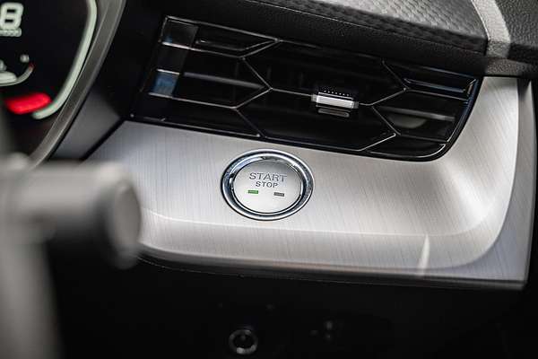 2024 MG MG5 Essence