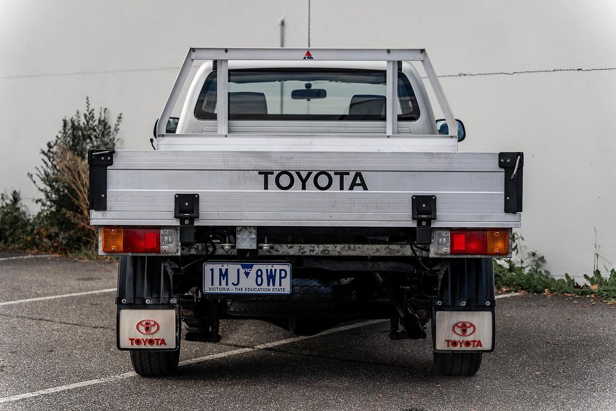 2013 Toyota Hilux Workmate TGN16R Rear Wheel Drive