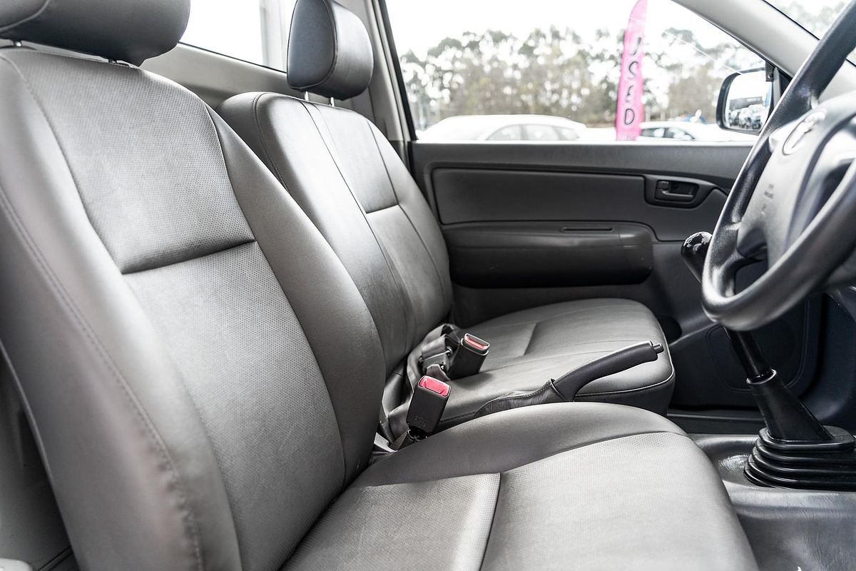 2013 Toyota Hilux Workmate TGN16R Rear Wheel Drive