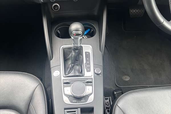 2019 Audi A3 35 TFSI S line plus 8V