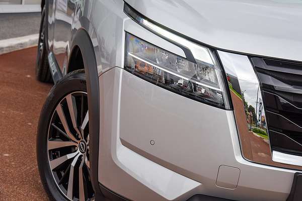 2023 Nissan Pathfinder Ti-L R53