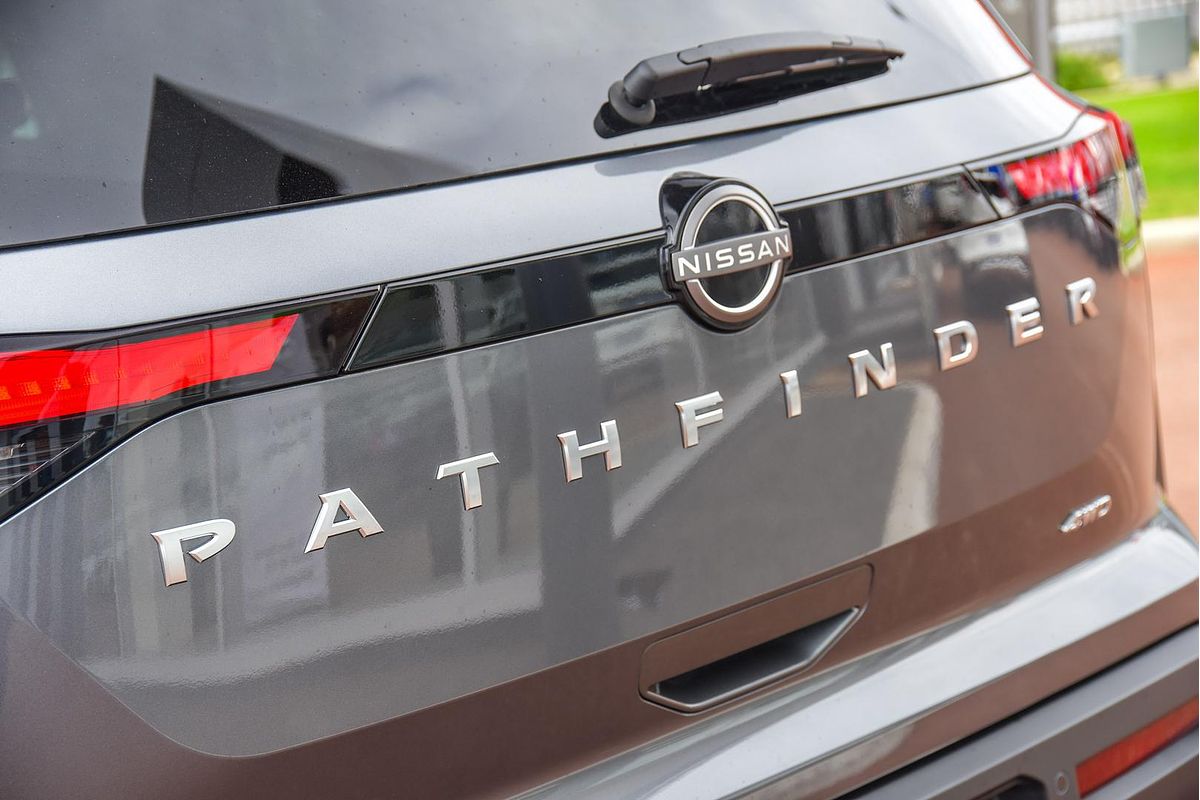 2024 Nissan Pathfinder ST-L R53