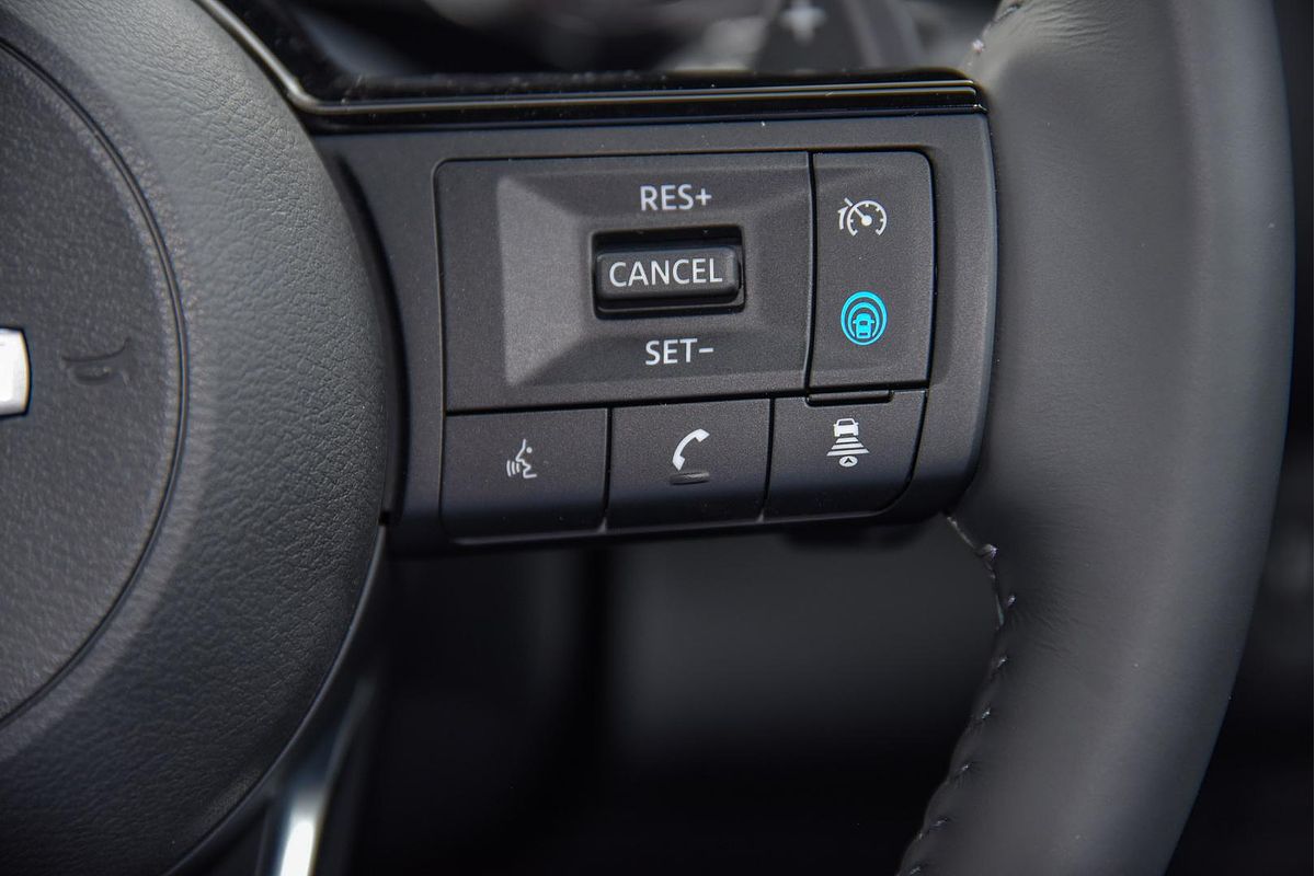 2024 Nissan Pathfinder ST-L R53