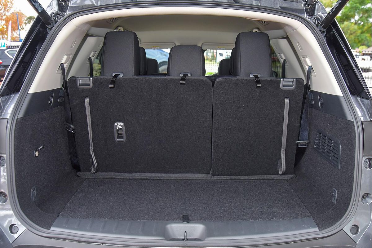 2024 Nissan Pathfinder ST-L R53