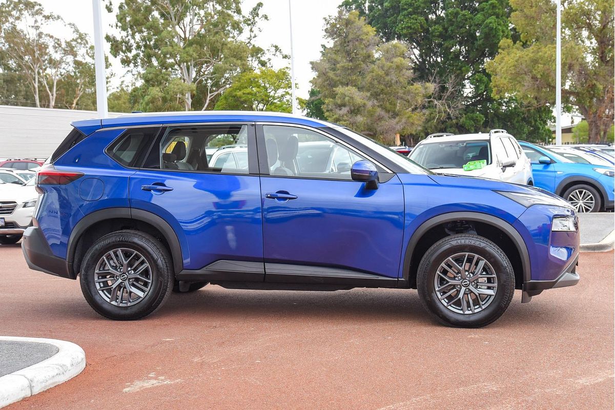 2024 Nissan X-TRAIL ST T33