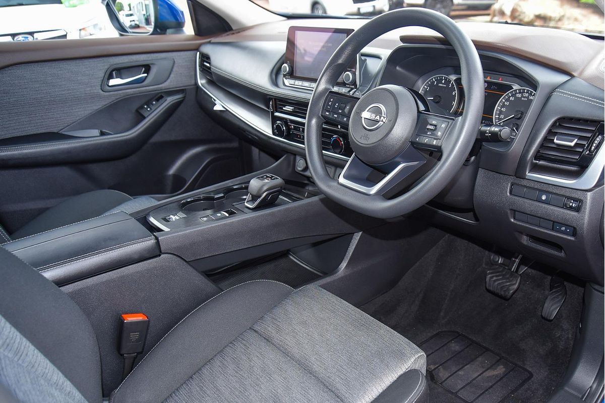 2024 Nissan X-TRAIL ST T33