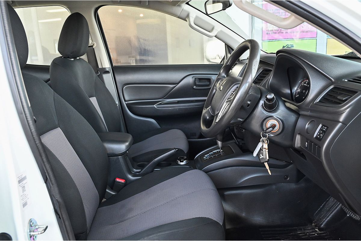 2020 Mitsubishi Triton GLX ADAS MR 4X4