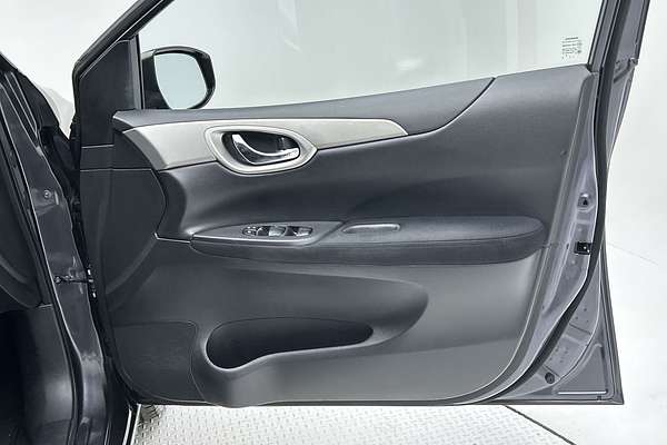 2014 Nissan Pulsar ST C12
