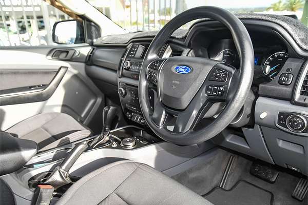 2016 Ford Everest Ambiente UA 3.2L
