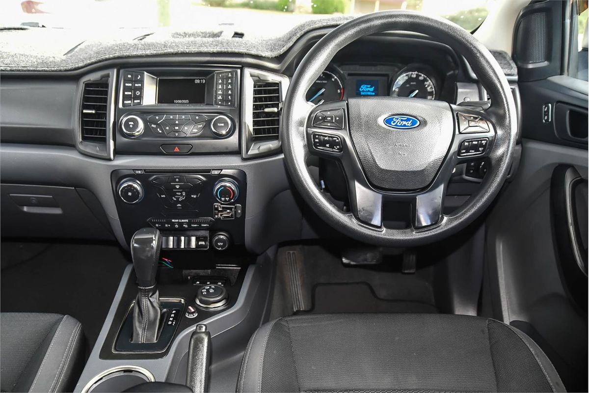 2016 Ford Everest Ambiente UA 3.2L