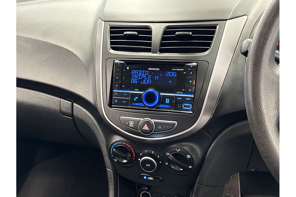 2015 Hyundai Accent Active RB3