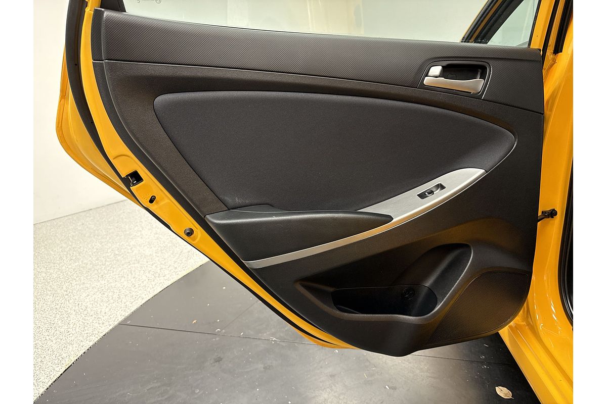 2015 Hyundai Accent Active RB3