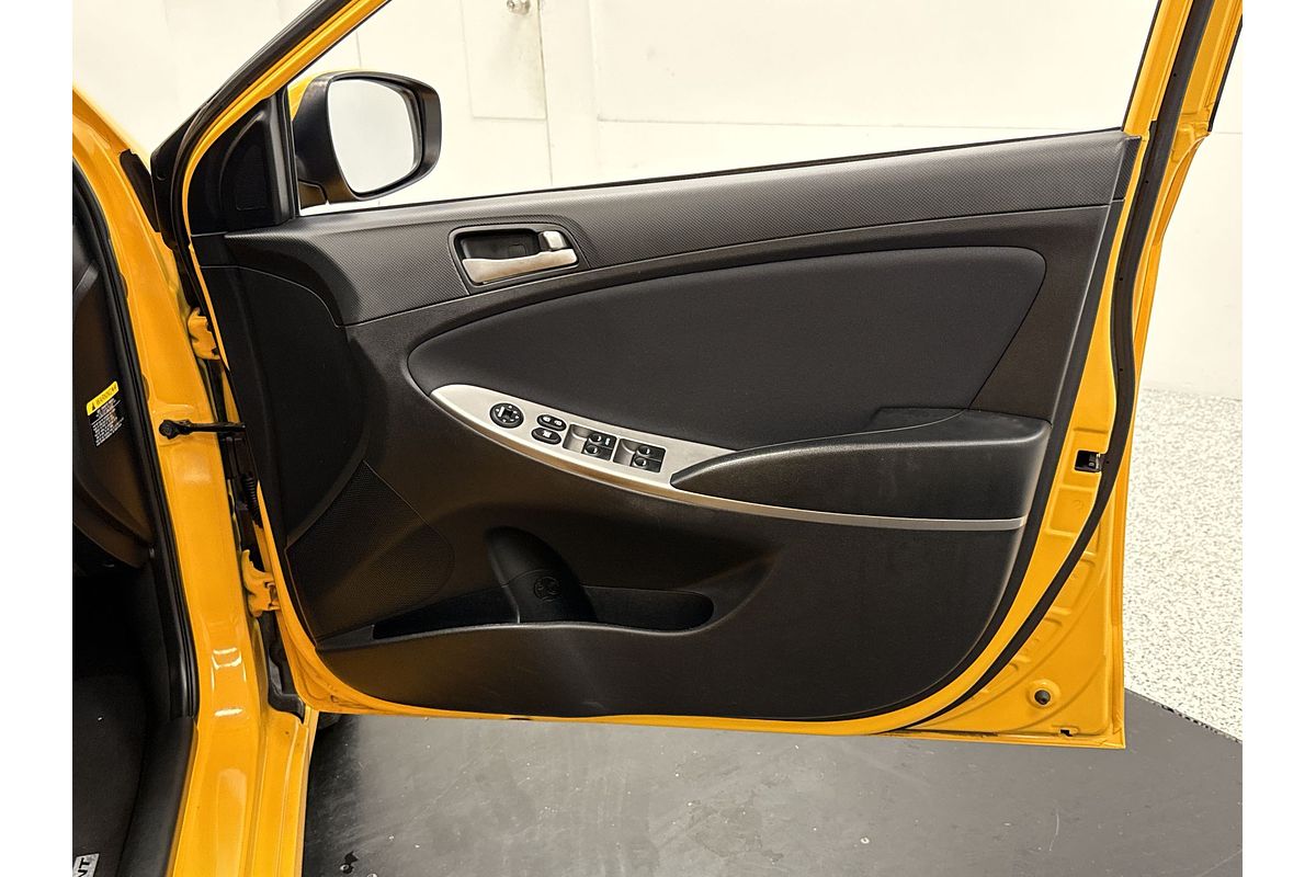 2015 Hyundai Accent Active RB3