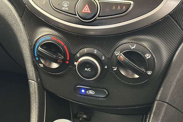 2015 Hyundai Accent Active RB3