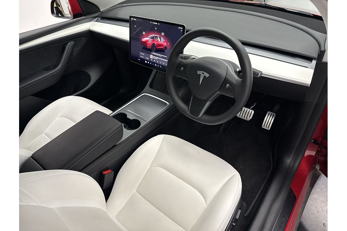 2023 Tesla Model Y Performance