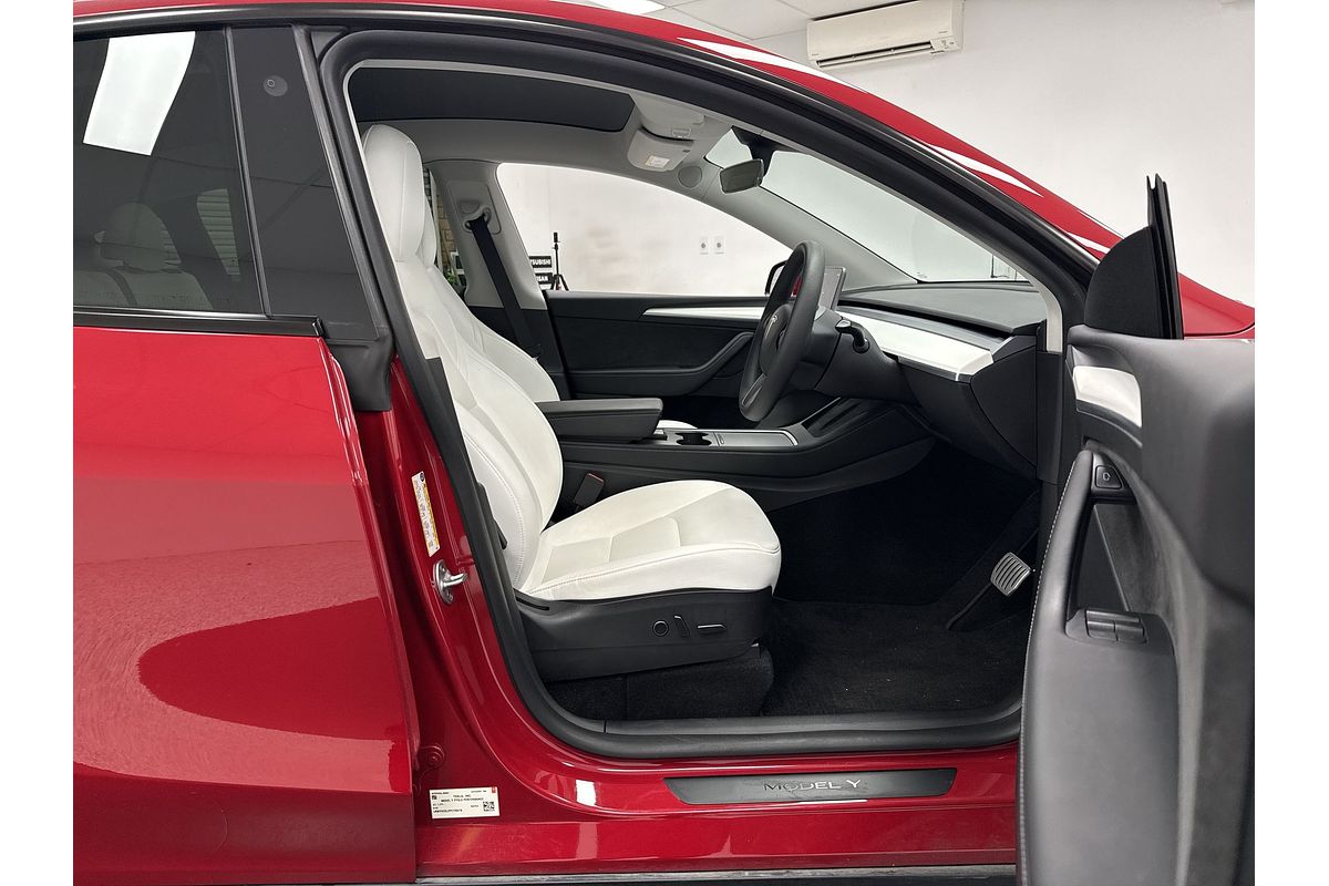 2023 Tesla Model Y Performance