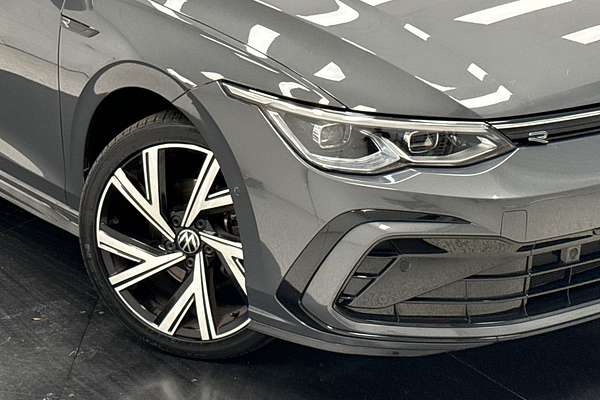 2022 Volkswagen Golf 110TSI R-Line 8