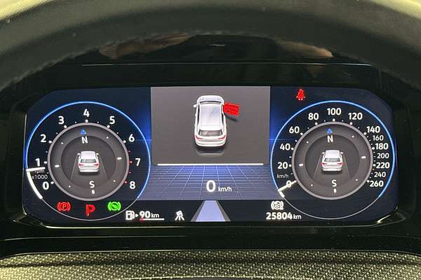 2022 Volkswagen Golf 110TSI R-Line 8