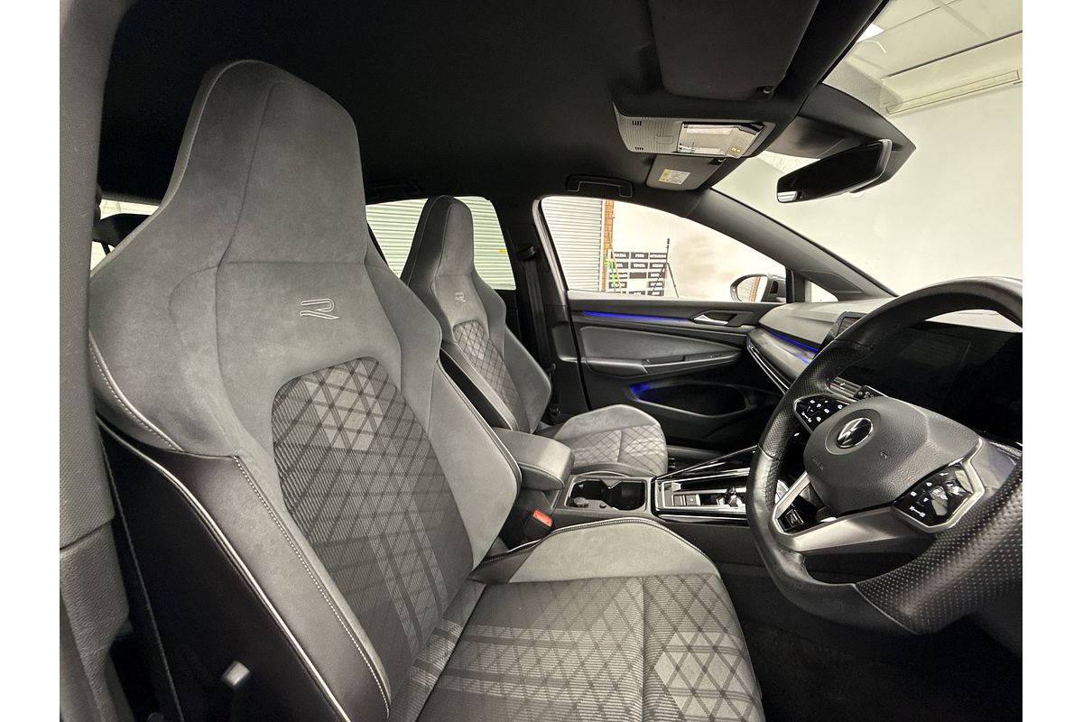 2022 Volkswagen Golf 110TSI R-Line 8
