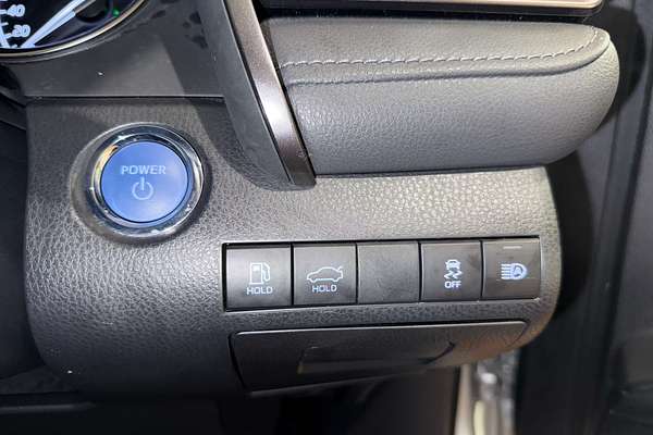 2024 Toyota Camry Ascent AXVH70R