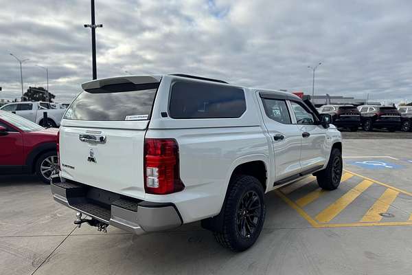 2024 Mitsubishi Triton GLX MV 4X4