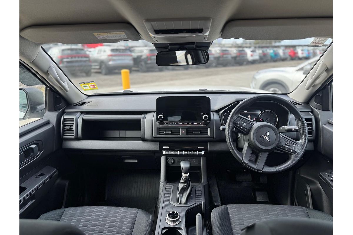 2024 Mitsubishi Triton GLX MV 4X4