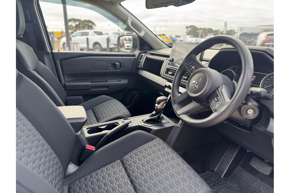 2024 Mitsubishi Triton GLX MV 4X4