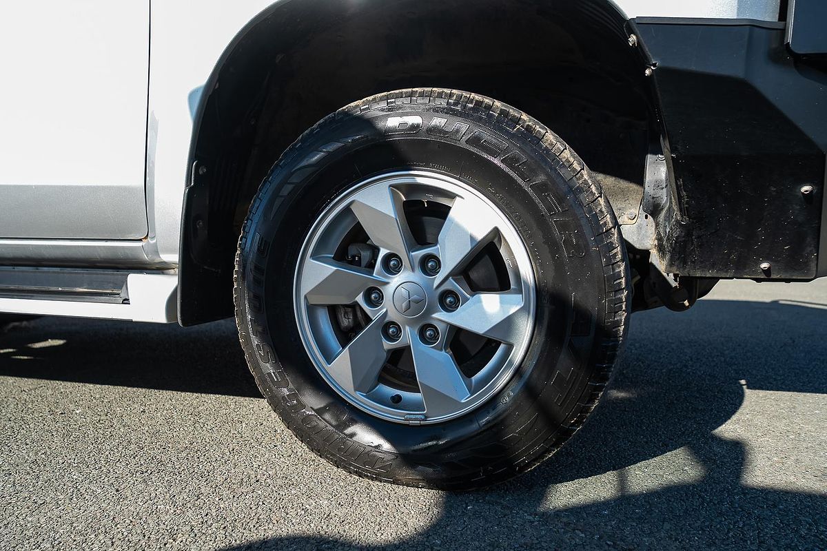 2019 Mitsubishi Triton GLX+ MR 4X4