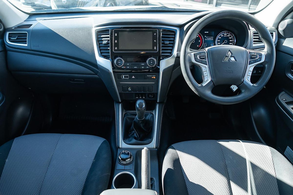 2019 Mitsubishi Triton GLX+ MR 4X4