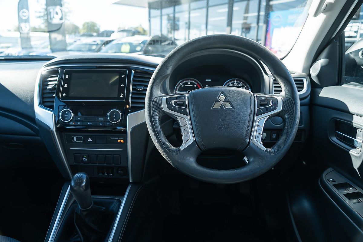 2019 Mitsubishi Triton GLX+ MR 4X4